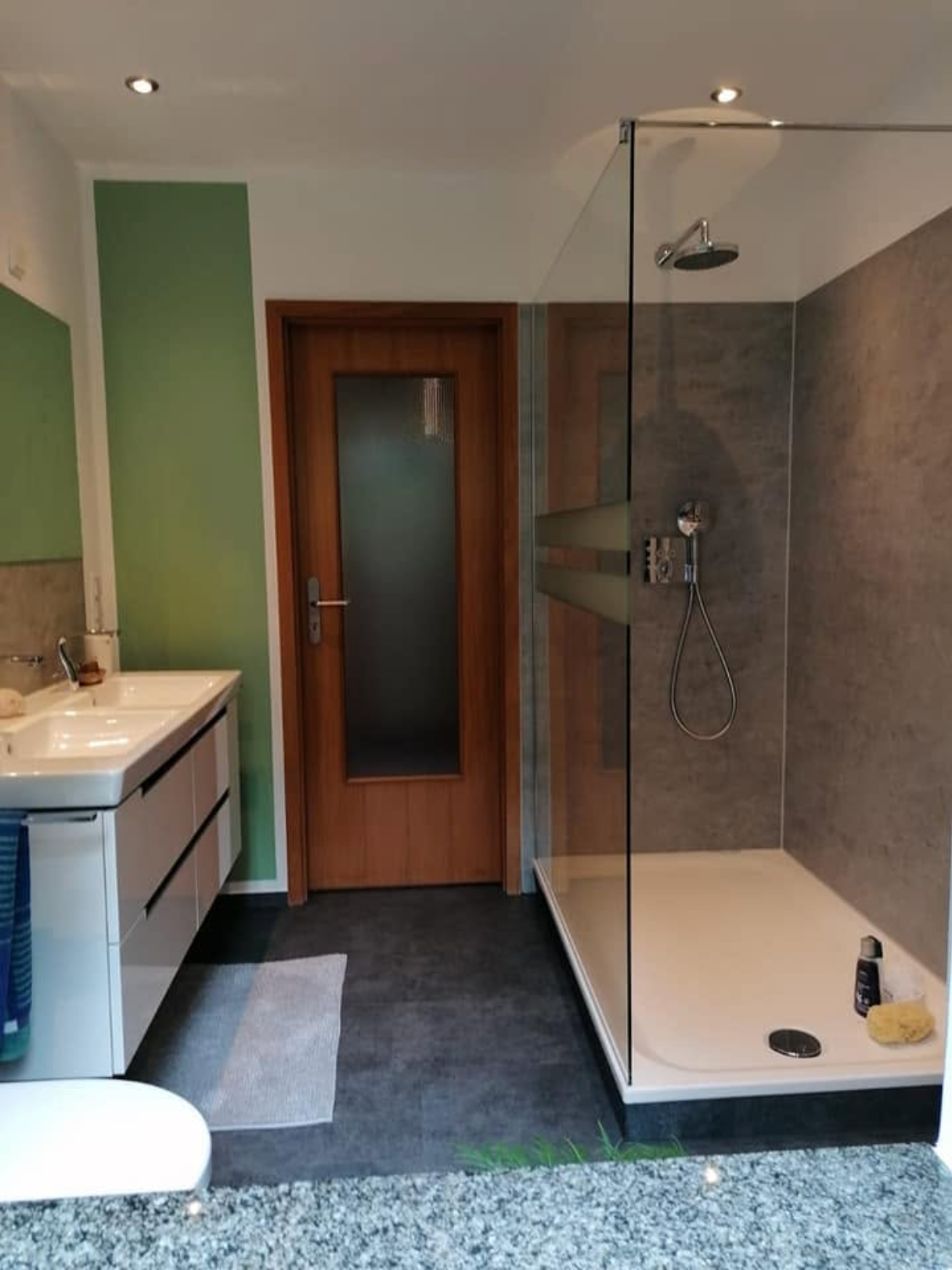 Bad mit Walk-in-Dusche